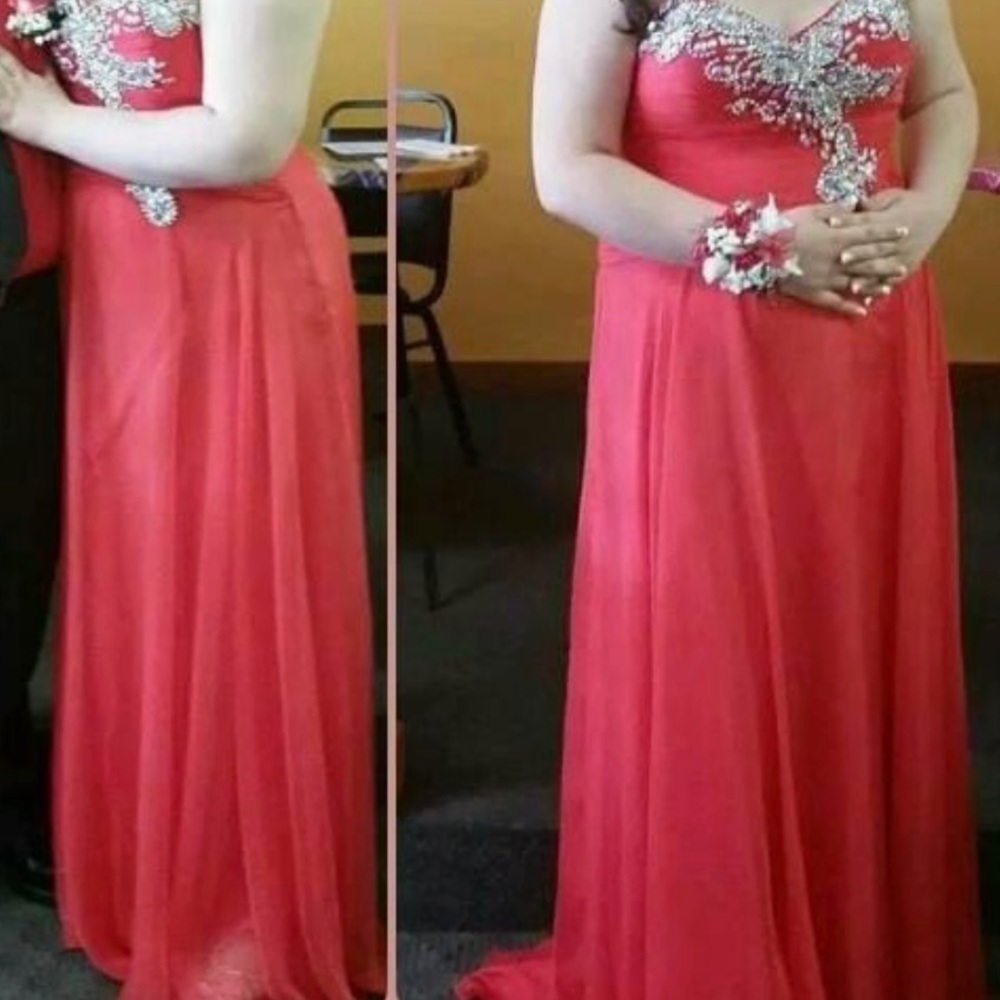Size 20 red zip up homecoming dress